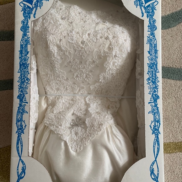 House of Bianchi Wedding Dress - Picture 6 of 8